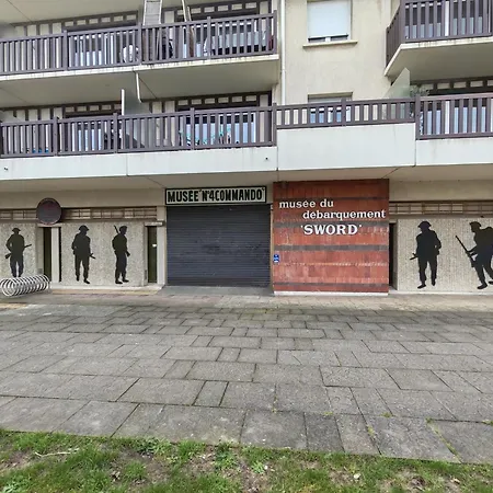 Francette A 500m De La Ouistreham