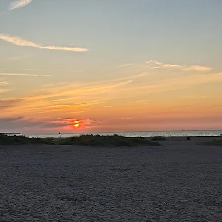 Francette A 500m De La Βίλα Ouistreham