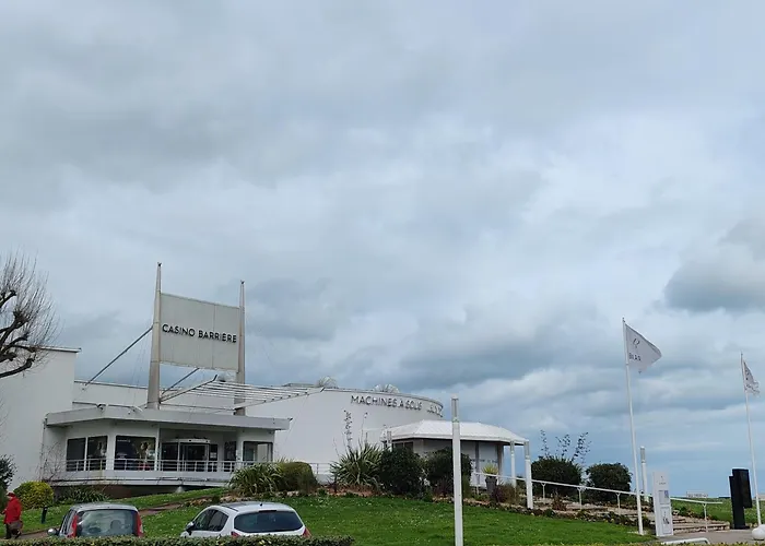 Francette A 500m De La Villa Ouistreham