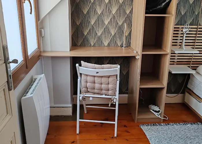 Francette A 500m De La Villa